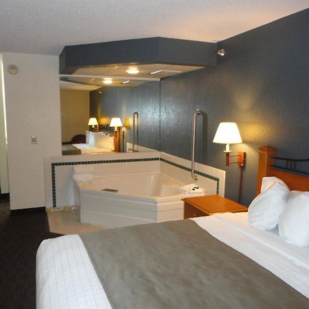 Baymont By Wyndham Owatonna Otel Dış mekan fotoğraf